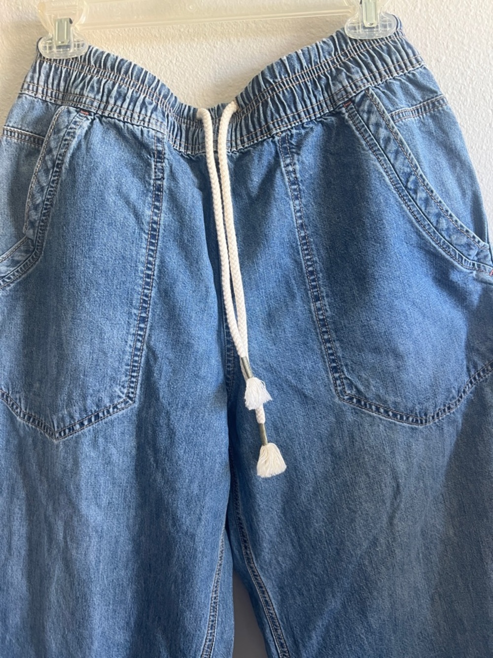 Free People Blue Denim Elastic-Waist Cropped Jeans - Picture 2 of 3
